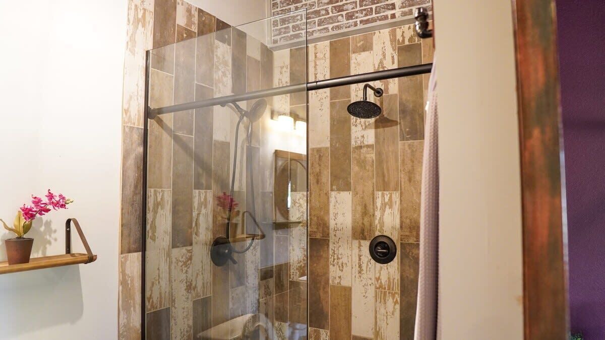 Photo of Bathroom in Niles