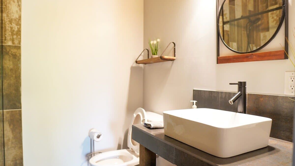 Photo of Bathroom in Niles