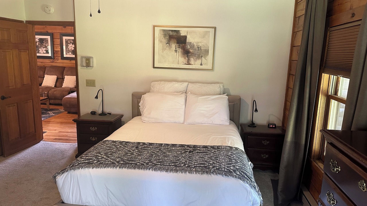 Photo of Bedroom in Marlboro