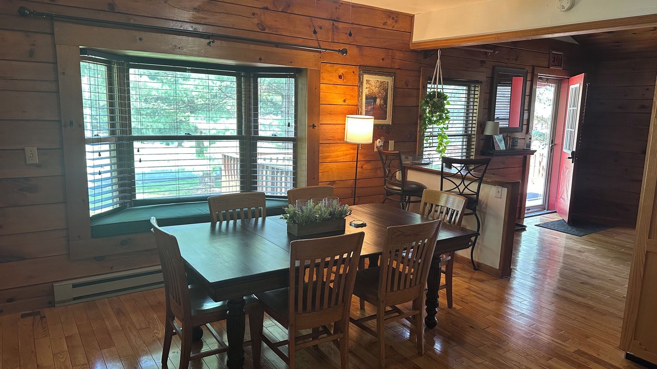 Photo of Livingroom in Marlboro
