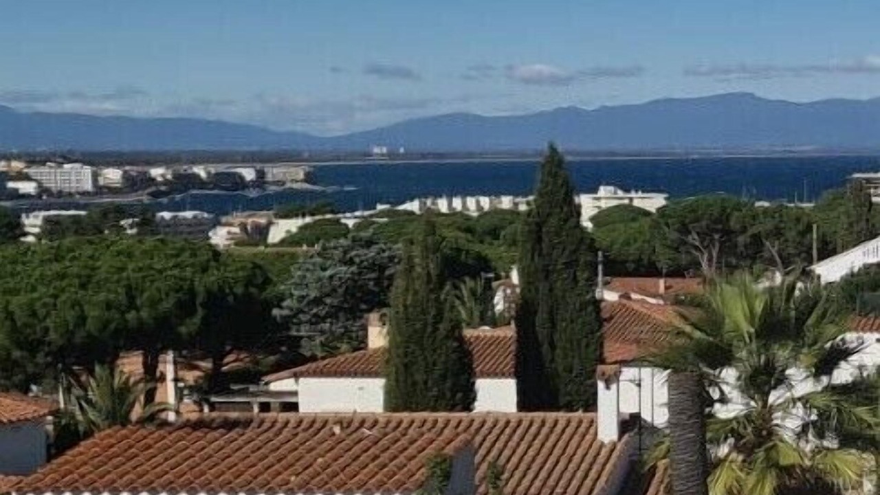 Photo of Others in L'Escala