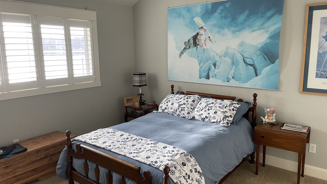 Photo of Bedroom in Inglewood-Finn Hill