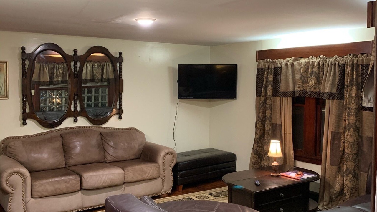 Photo of Livingroom in Warrensburg