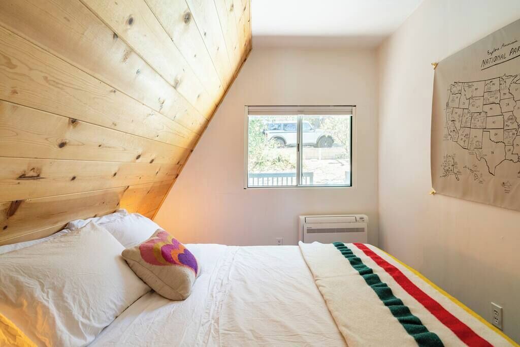 Photo of Bedroom in Pine Cove