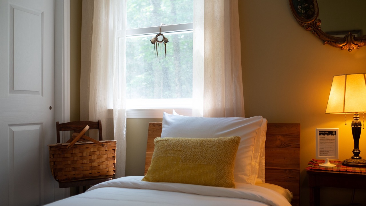 Photo of Bedroom in Town of Highland