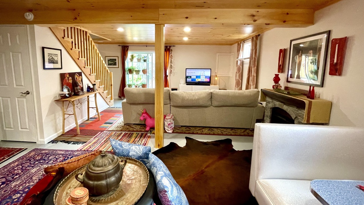 Photo of Livingroom in Town of Highland