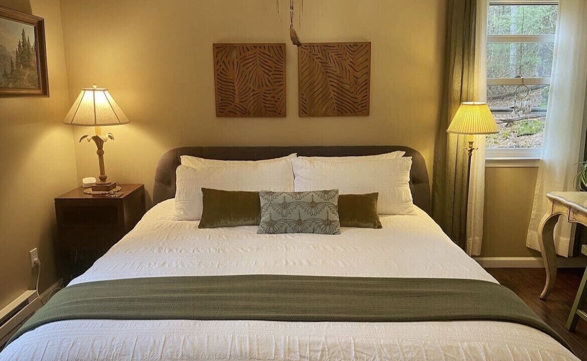 Photo of Bedroom in Town of Highland