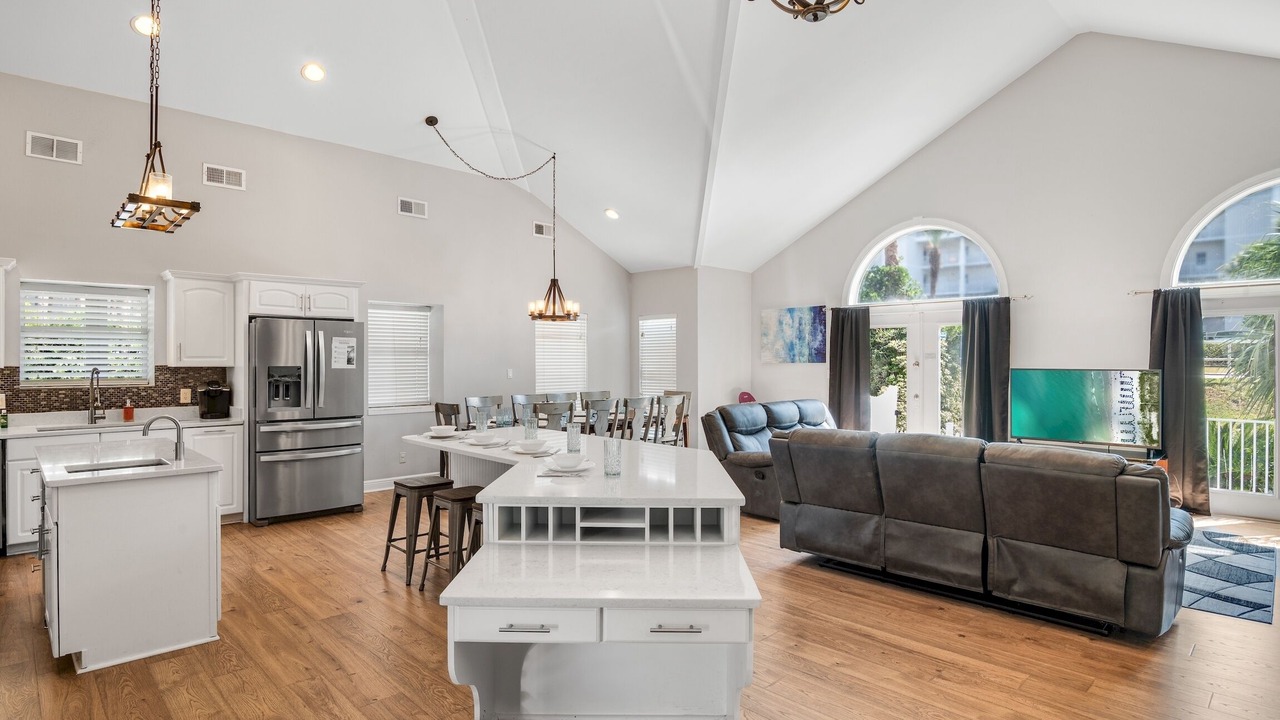 Photo of Livingroom in Crystal Shores
