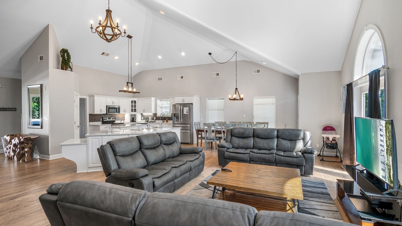 Photo of Livingroom in Crystal Shores