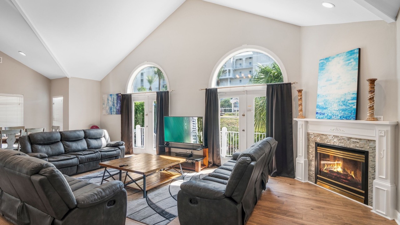 Photo of Livingroom in Crystal Shores
