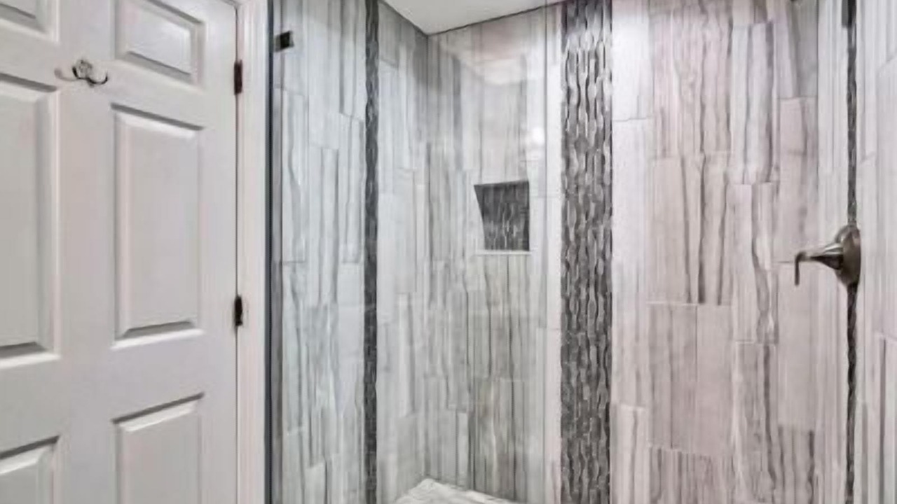 Photo of Bathroom in Crystal Shores