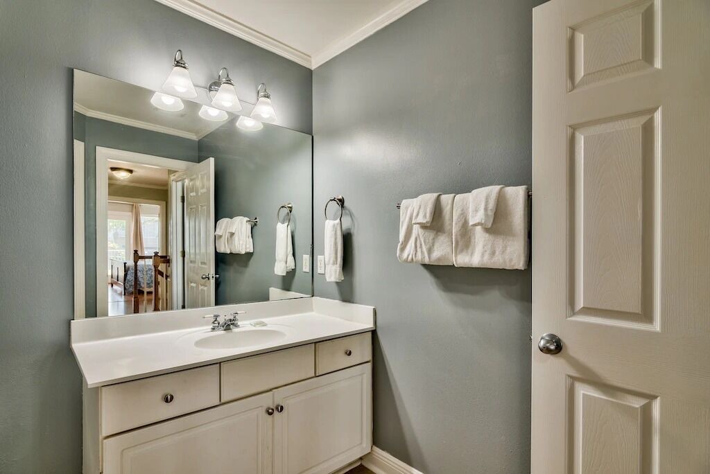 Photo of Bathroom in Crystal Shores