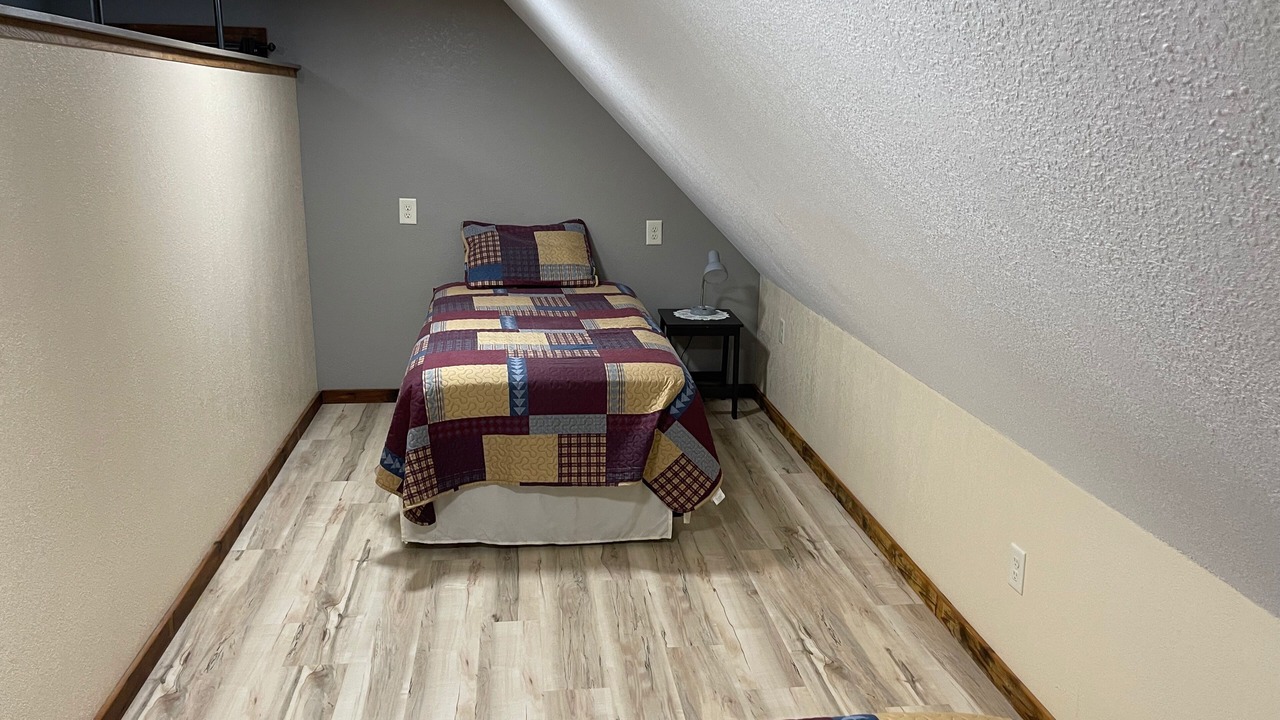 Photo of Bedroom in Lansing