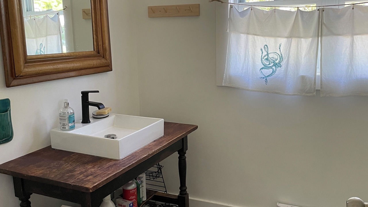 Photo of Bathroom in Mahone Bay