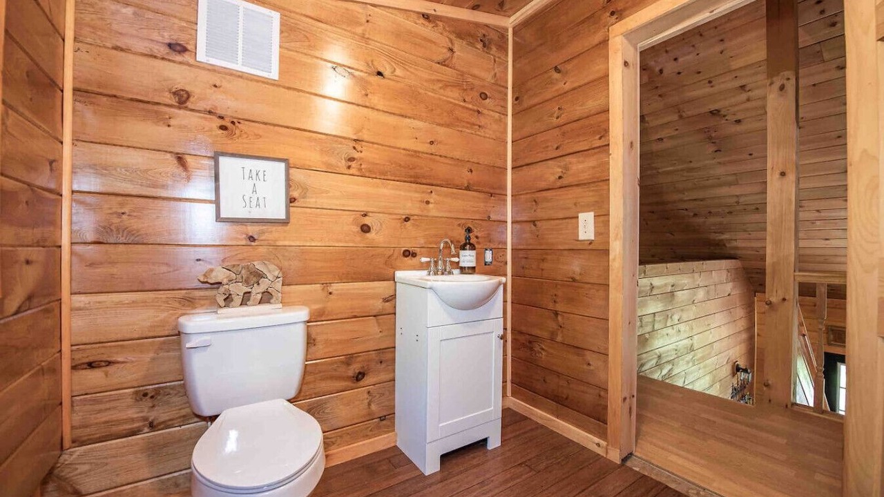 Photo of Bathroom in Canaan