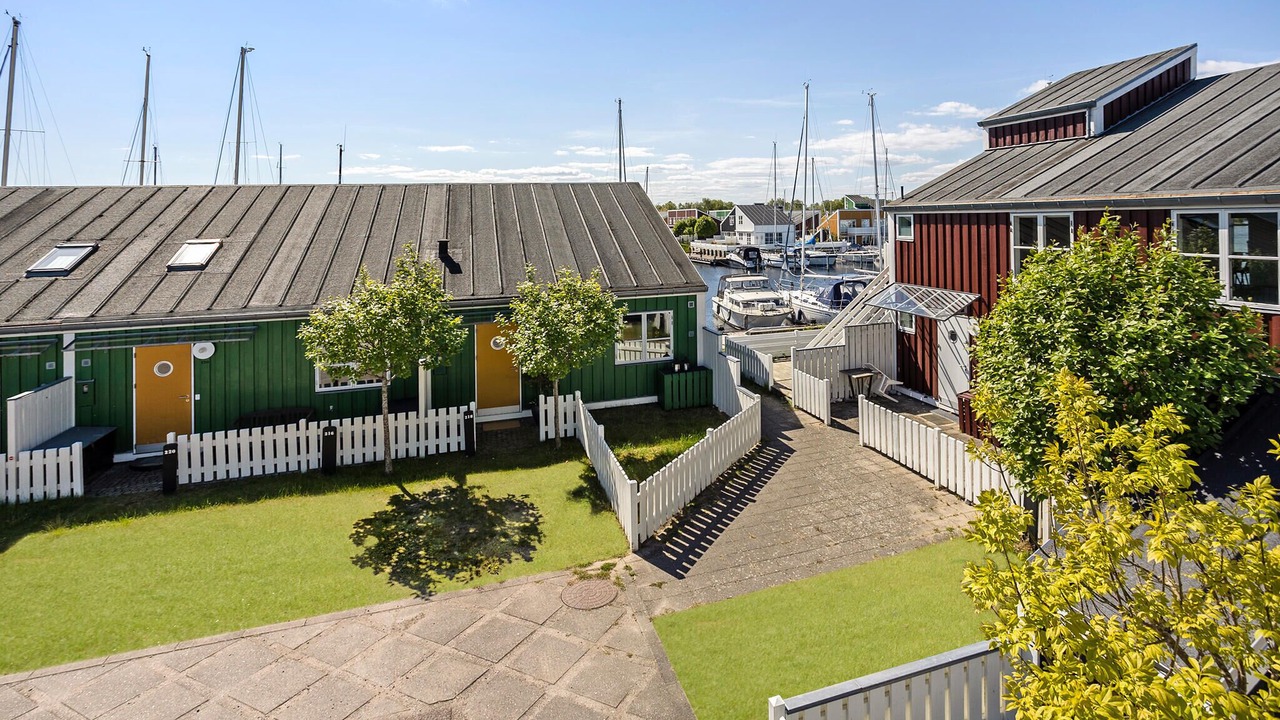 Photo of Others in Øer Strand