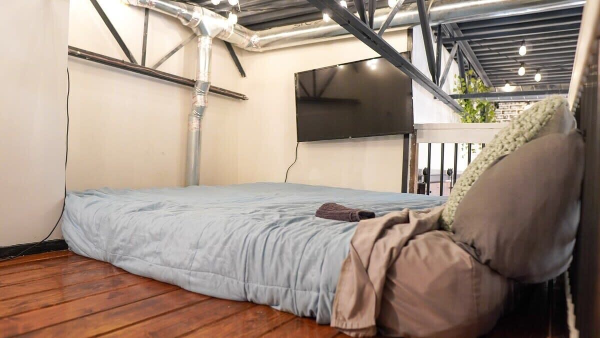 Photo of Bedroom in Niles