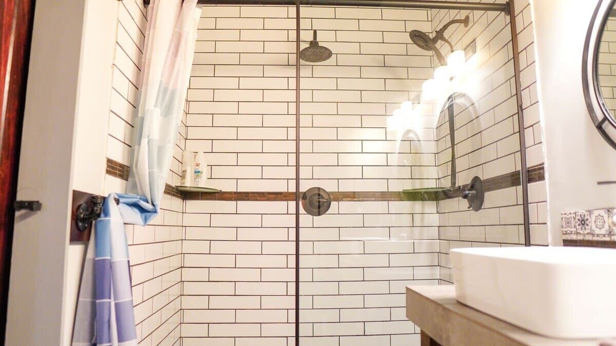 Photo of Bathroom in Niles