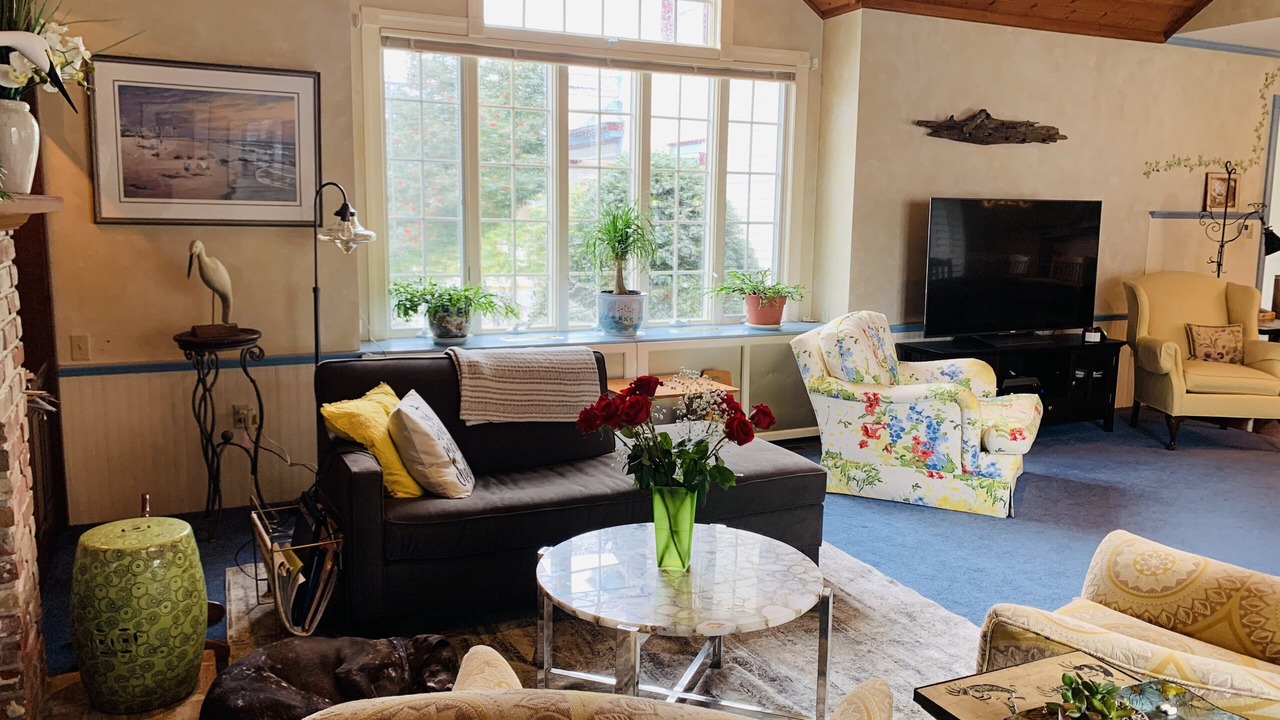 Photo of Livingroom in Cape May Court House