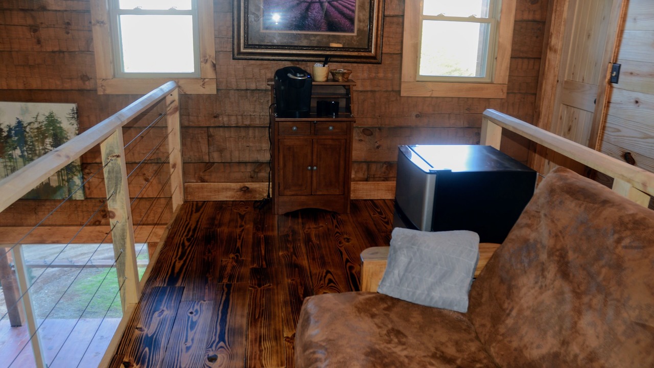 Photo of Livingroom in Cosby