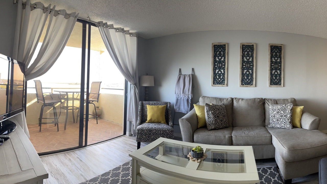 Photo of Livingroom in Hudson