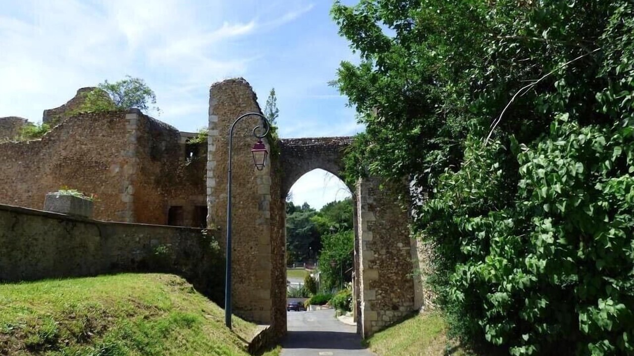 Photo of Others in Chateau-Renard