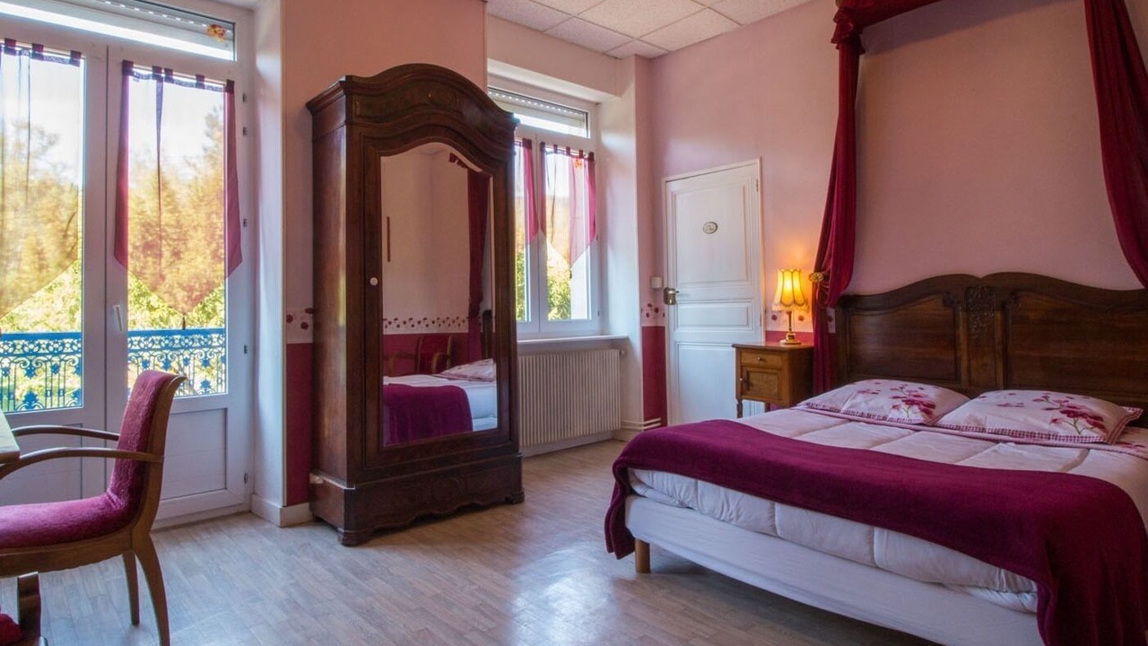 Photo of Bedroom in Saint-Affrique