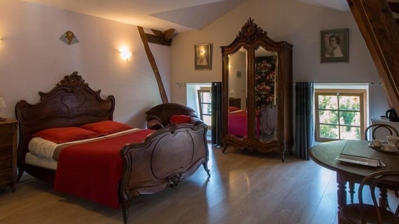 Photo of Bedroom in Saint-Affrique
