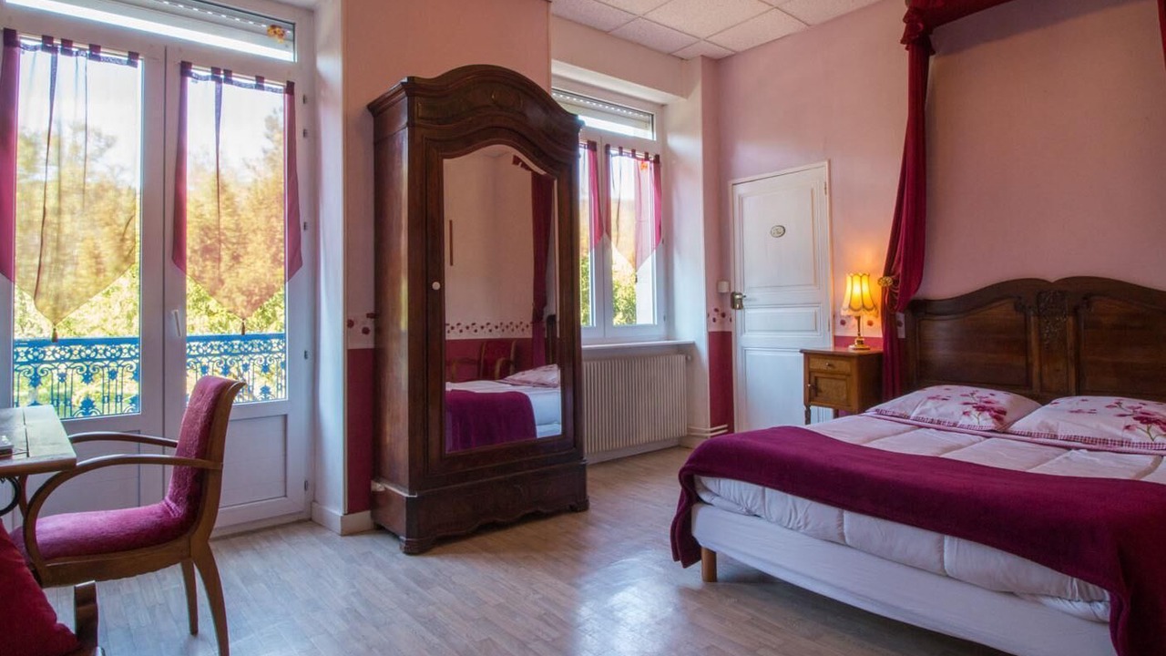 Photo of Bedroom in Saint-Affrique