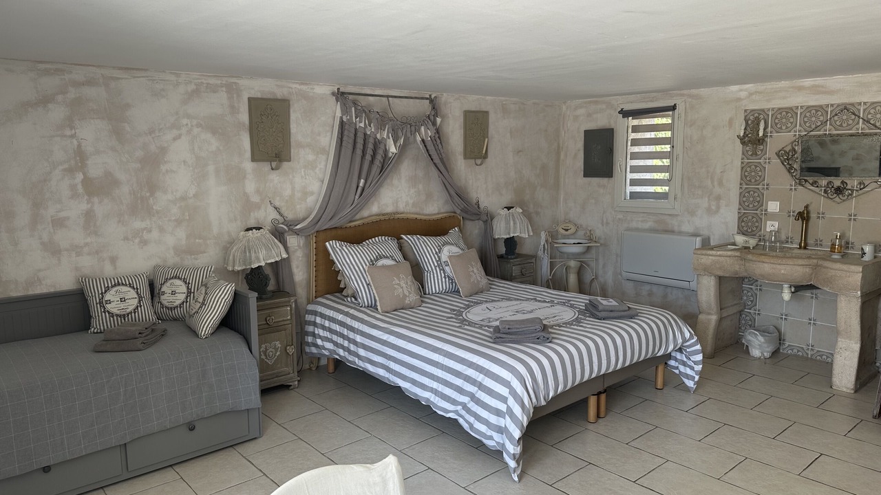 Photo of Bedroom in Cabries
