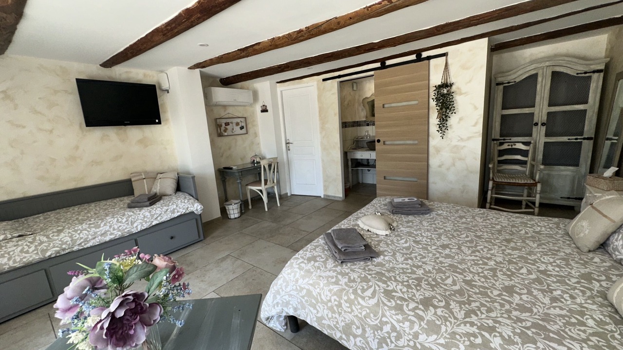 Photo of Bedroom in Cabries