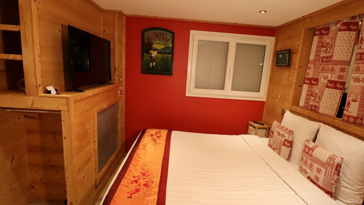 Photo of Bedroom in Albertville