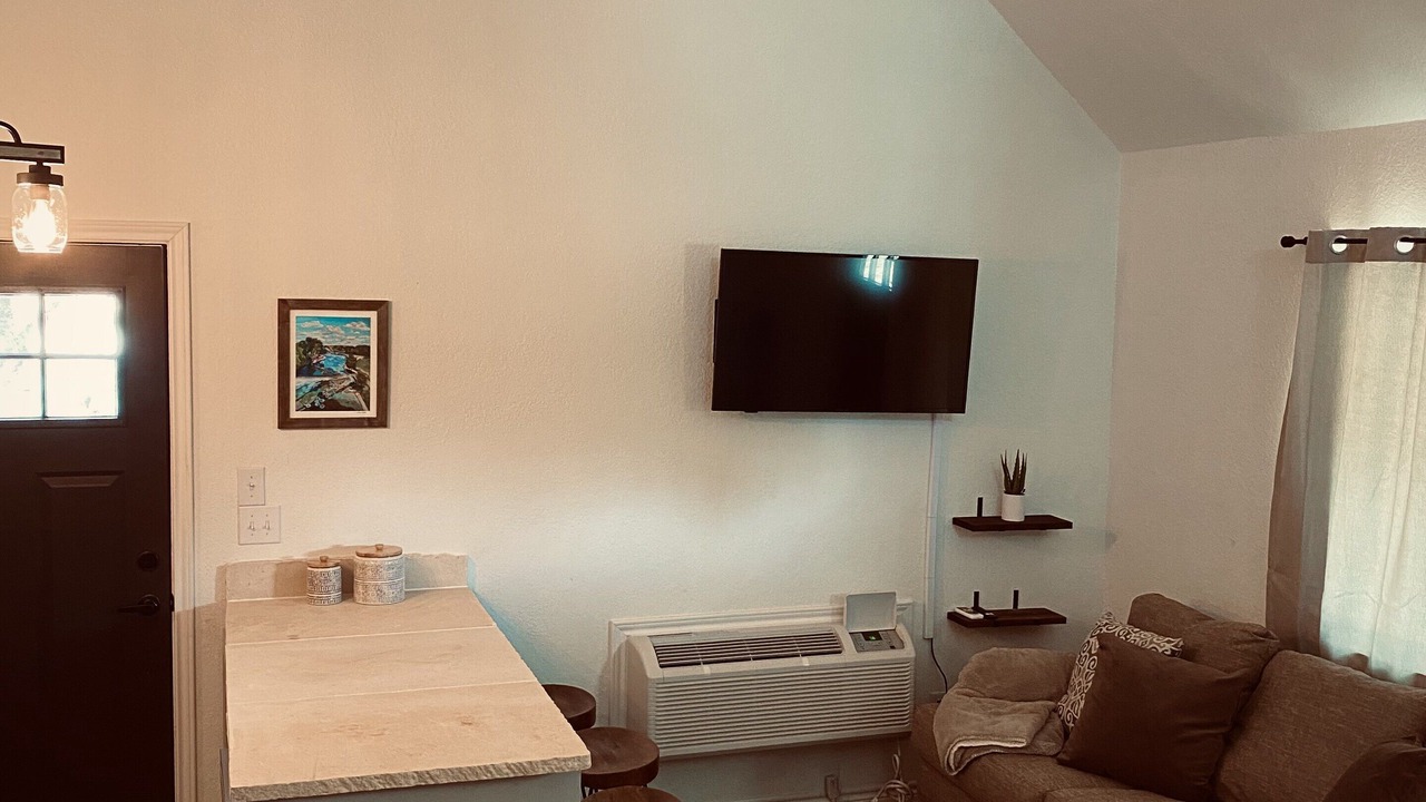 Photo of Livingroom in Camp Wood