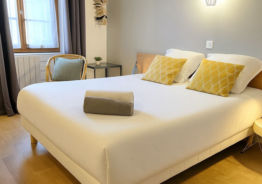 Photo of Bedroom in Aix-les-Bains City Center