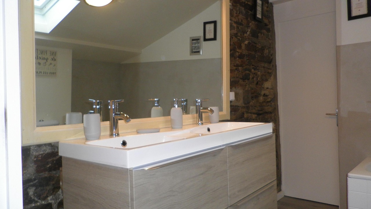 Photo of Bathroom in Le Cellier