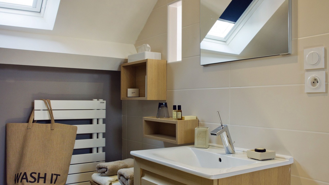 Photo of Bathroom in Beaune City Centre