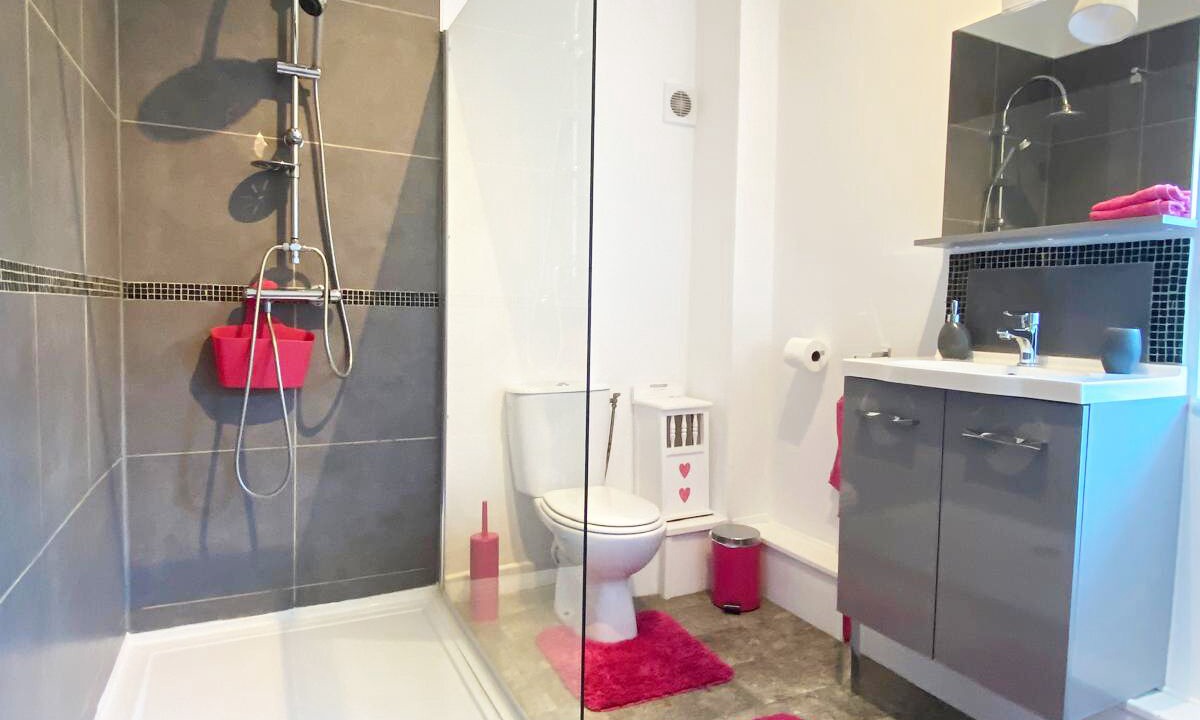 Photo of Others in Essey