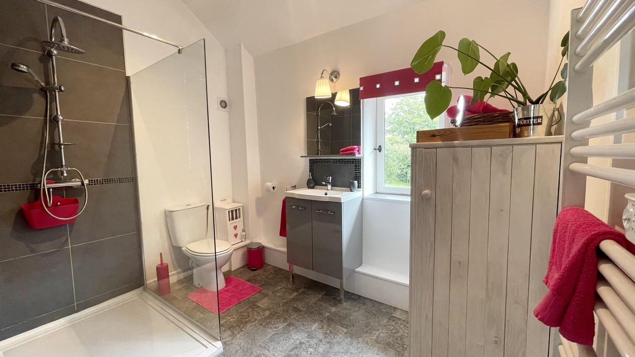 Photo of Bathroom in Essey