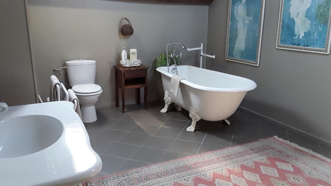 Photo of Bathroom in Tour-en-Sologne