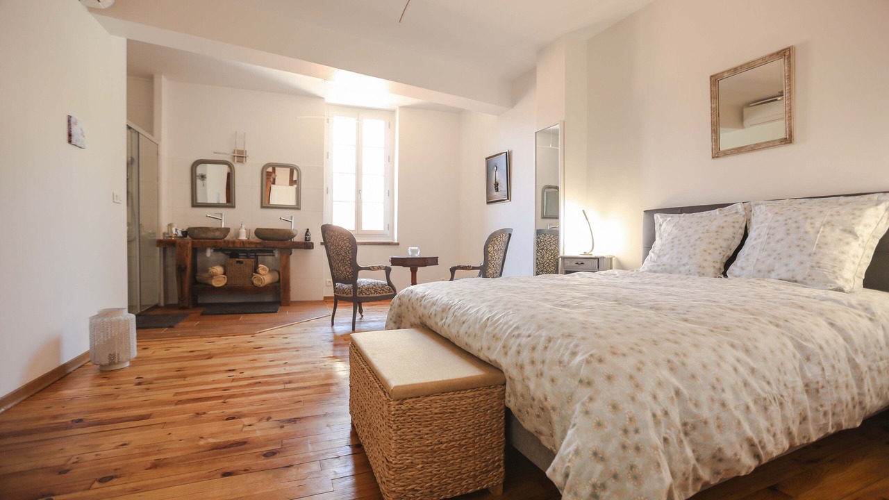 Photo of Bedroom in Issigeac