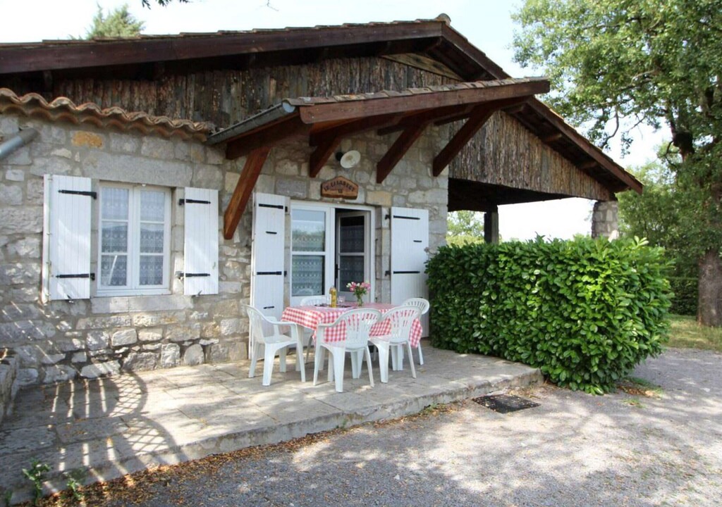 Photo of Buildings in Saint Alban Auriolles