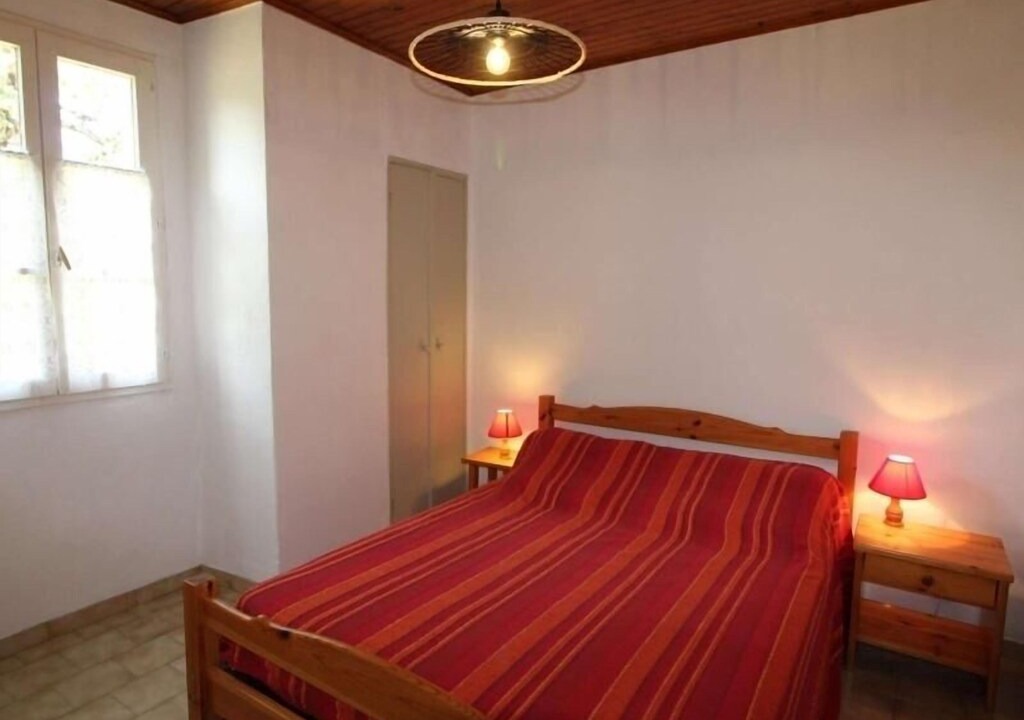 Photo of Bedroom in Saint Alban Auriolles