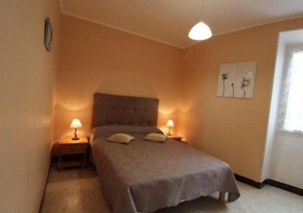 Photo of Bedroom in Saint Alban Auriolles