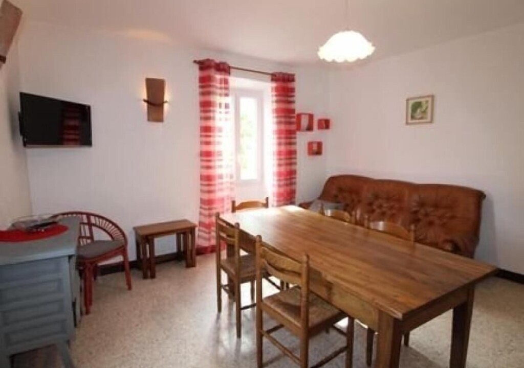 Photo of Livingroom in Saint Alban Auriolles
