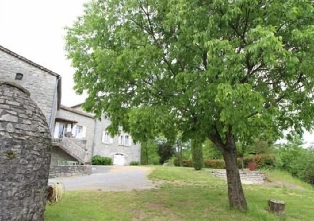 Photo of Buildings in Saint Alban Auriolles