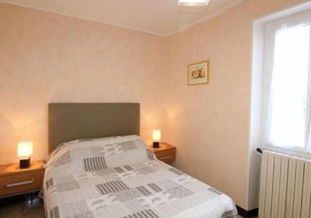 Photo of Bedroom in Saint Alban Auriolles