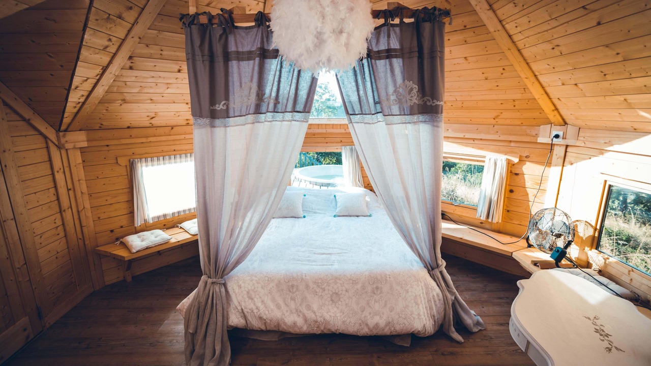 Photo of Bedroom in Saint-Leonard-des-Bois