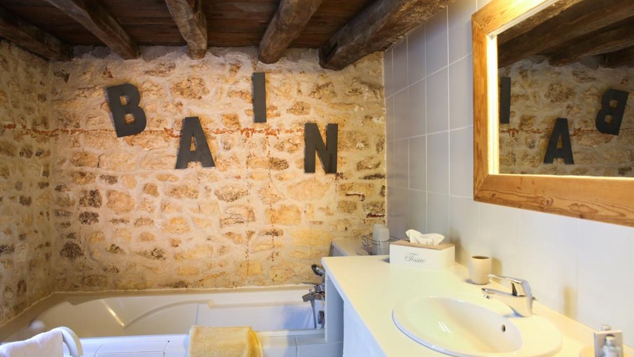 Photo of Bathroom in Donnazac