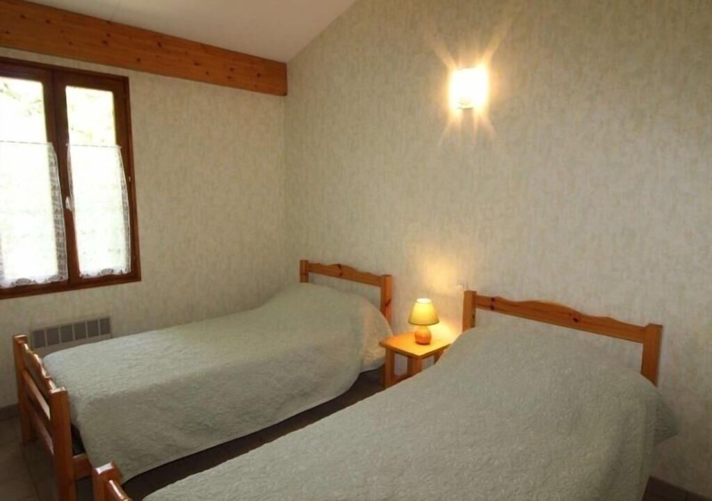 Photo of Bedroom in Saint Alban Auriolles