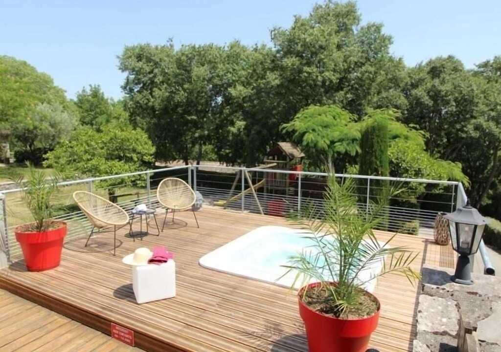 Photo of Patio Balcony in Saint Alban Auriolles